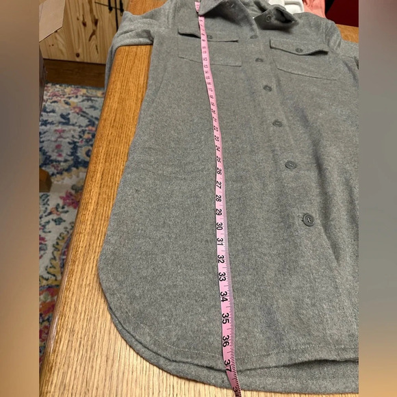 Jessica Simpson NWT Romi long gray flannel button up sz Medium 20” p2p - Picture 8 of 9